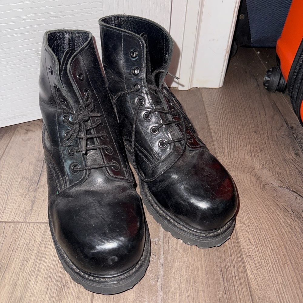 Black Leather Combat Boots with Sturdy Sole